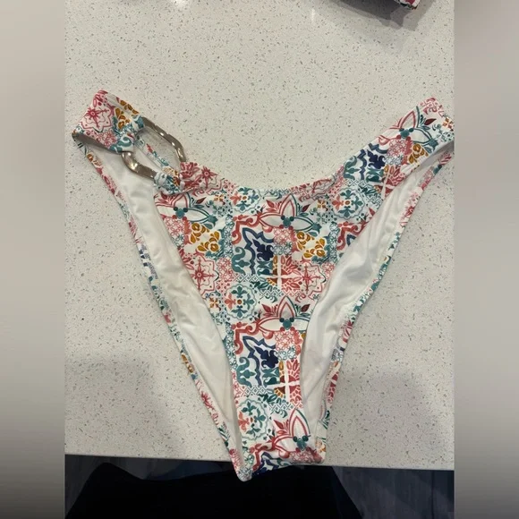 Dynamite Multicolor Bikini Set - Picture 5 of 6